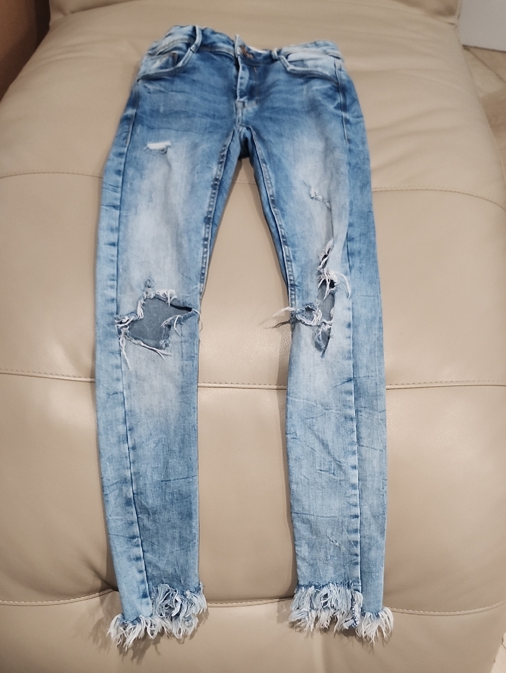Zara Light Blue Distressed Skinny Jeans with Frayed Hem